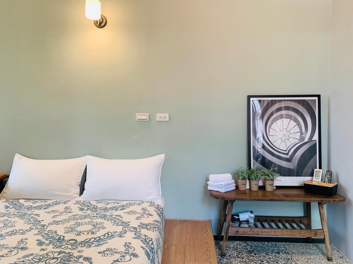 Oyaji Guesthouse-依人數床位數計價開放房型 Тайнан Екстериор снимка
