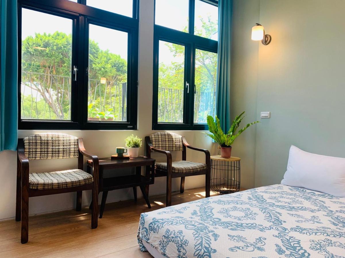 Oyaji Guesthouse-依人數床位數計價開放房型 Тайнан Екстериор снимка