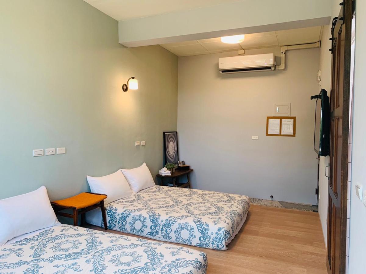 Oyaji Guesthouse-依人數床位數計價開放房型 Тайнан Екстериор снимка