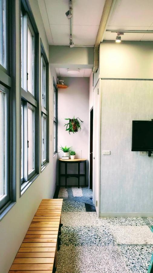 Oyaji Guesthouse-依人數床位數計價開放房型 Тайнан Екстериор снимка