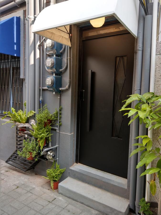 Oyaji Guesthouse-依人數床位數計價開放房型 Тайнан Екстериор снимка